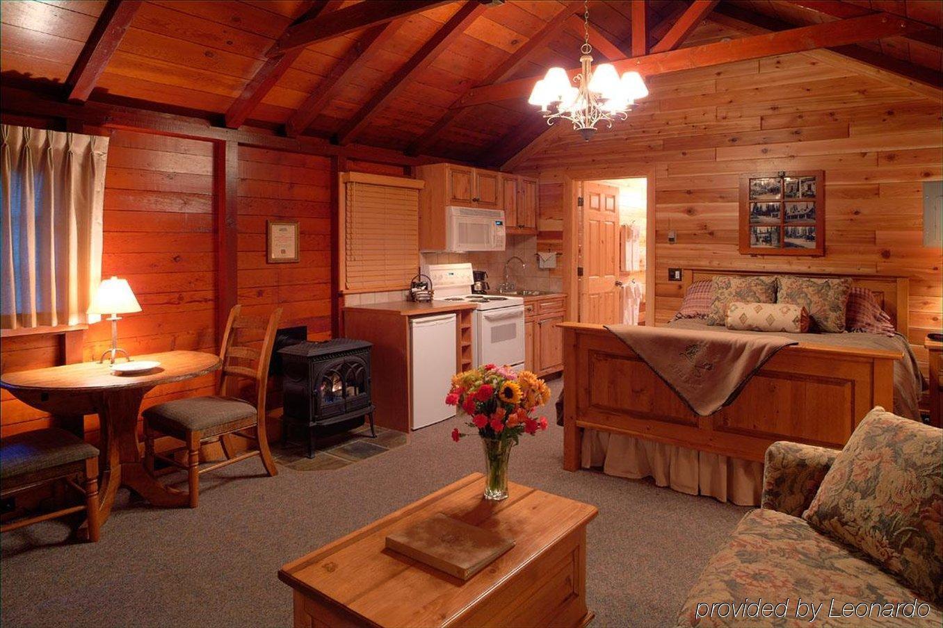 לייק לואיז Paradise Lodge And Bungalows חדר תמונה
